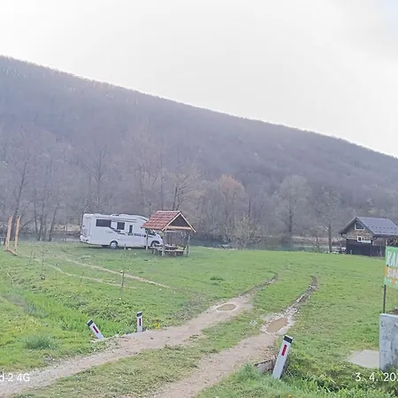 Kamp Suad Zaglavica