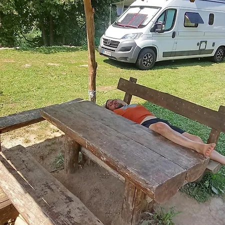 Kamp Suad *